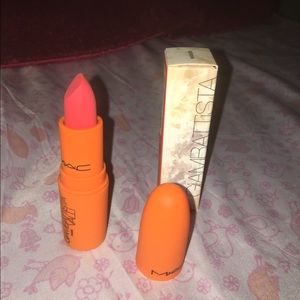 Lip stick