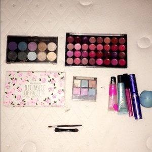 Makeup bundle