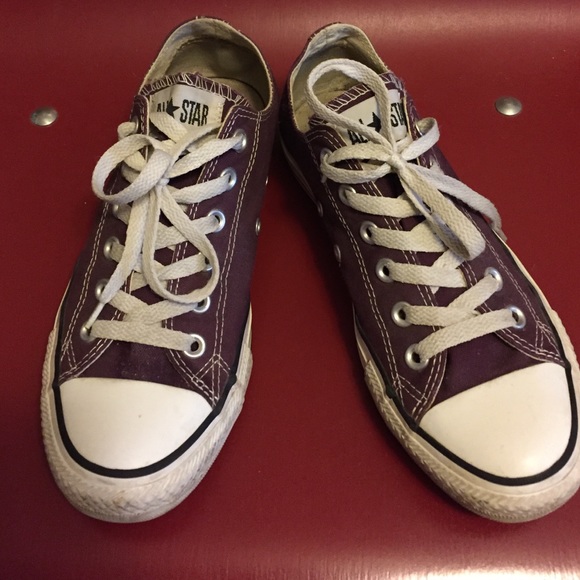 CONVERSE! unisex size 8