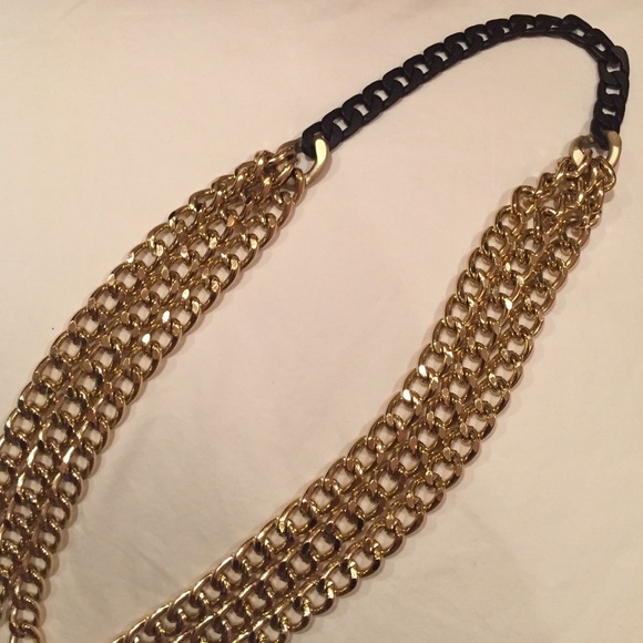 HRH COLLECTION NEKLACE