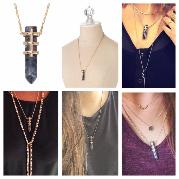 Stella & Dot Legend Pendant