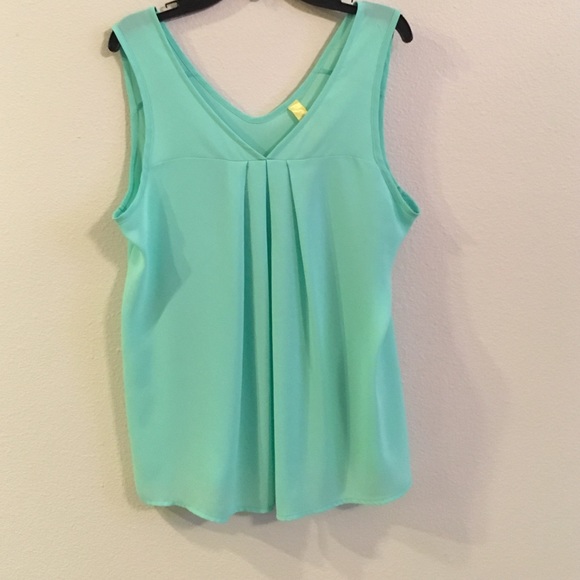 Pleated front mint tank - Picture 1 of 2