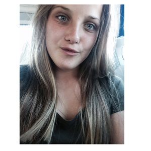 Meet your Posher, Molly