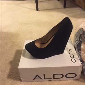 Aldo Herena-91..black suede wedge heels size 40