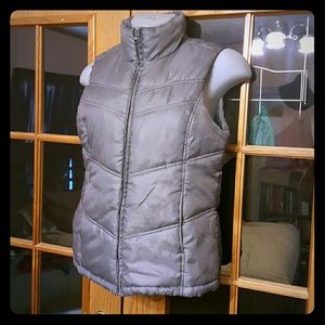 Sz S Merino Silver Gray Poly Fill Vest nice!