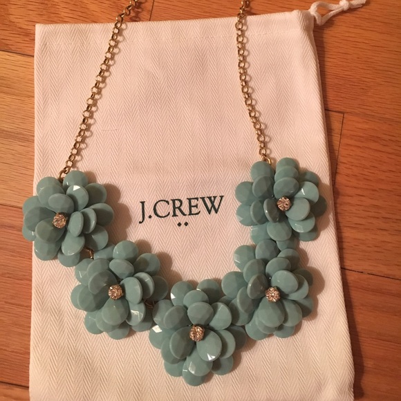 🎀NEW🎀J.Crew Flower Burst Necklace - Picture 3 of 4
