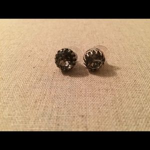 Stella and Dot Nancy Studs