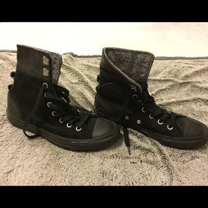 Black High Top Converse size 6.5