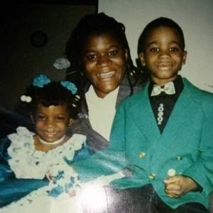 Meet your Posher, Charleeta