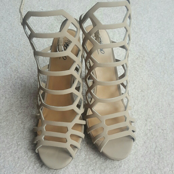 Nude caged heel 7 - Picture 3 of 4