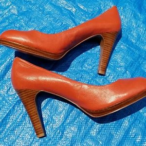 Bandolino "Calleigh"Tangerine Leather Heels