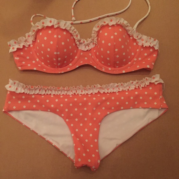 Vs swimsuit.