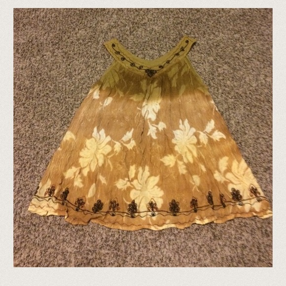 🔵Beautiful beaded tank top! - Picture 5 of 5