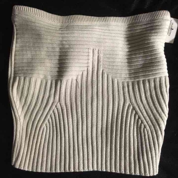 Strapless top