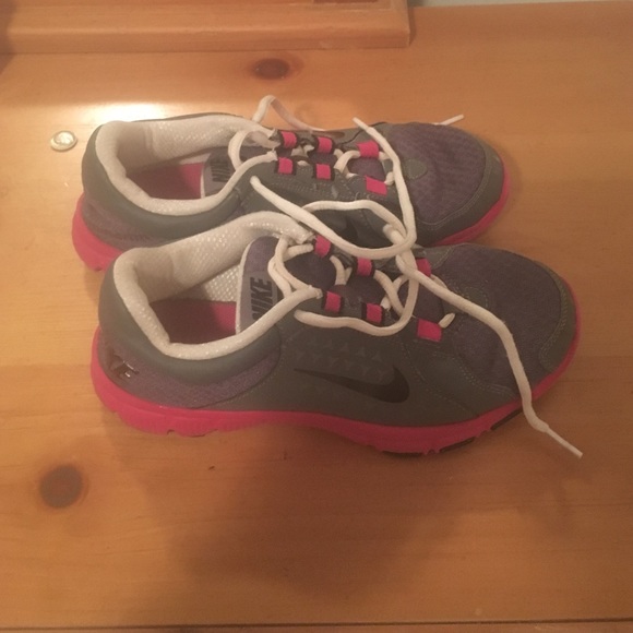 NIKE training shoes