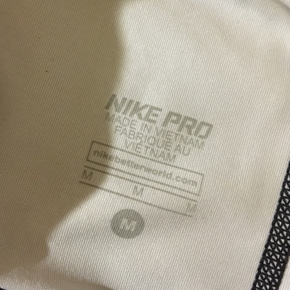 SOLD!!! Size M - Nike Pro shorts - Picture 3 of 4