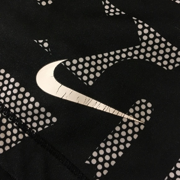 SOLD!!! Size M - Nike Pro shorts - Picture 4 of 4