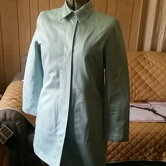 Walking jacket - Picture 2 of 4