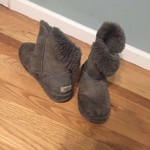 Bailey button uggs
