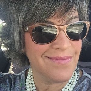 Meet your Posher, Melissa