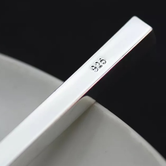 LAST ONE • Sterling silver bar necklace - Picture 2 of 4