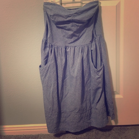 Strapless dress