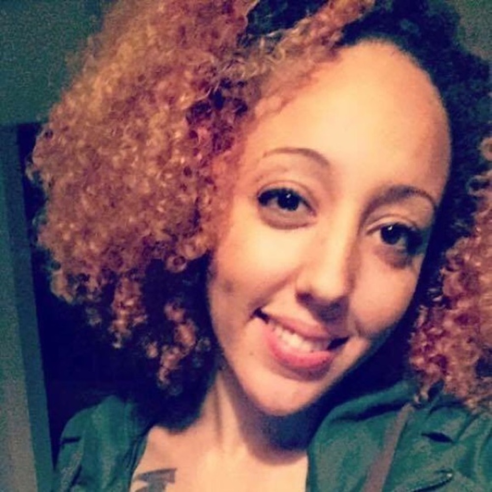 Meet your Posher, Jenelle