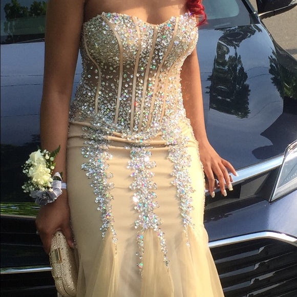 Prom Gown - Picture 1 of 3