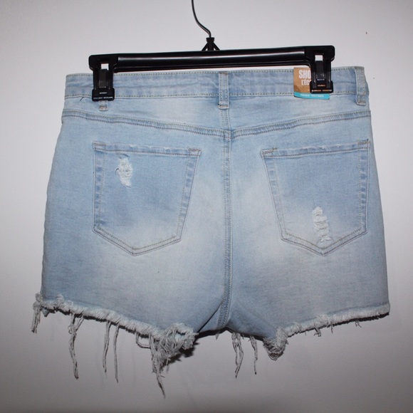 DENIM RIPPED SHORTS - Picture 2 of 3