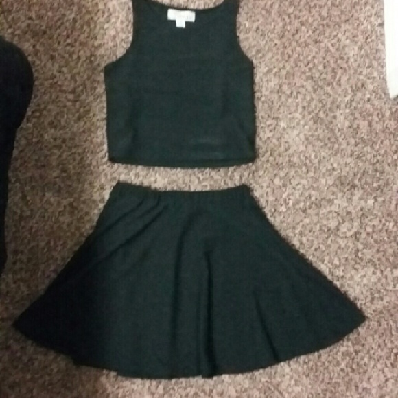 Skirt and crop top combo