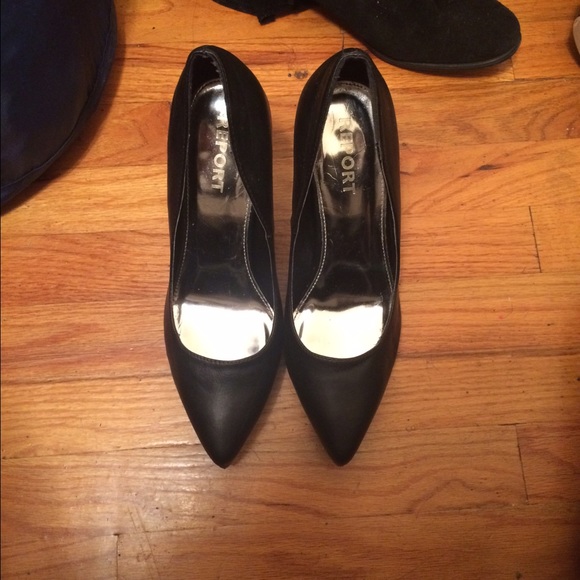 Pointed toe heels