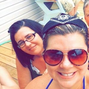 Meet your Posher, Amber