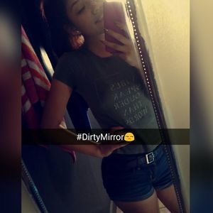 Meet your Posher, Noemi