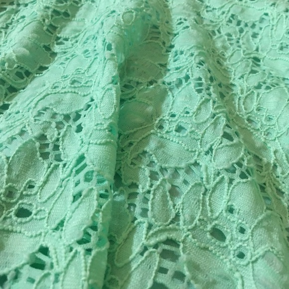 Size XS - Mint green laced skater dress by Kirra - Picture 2 of 4