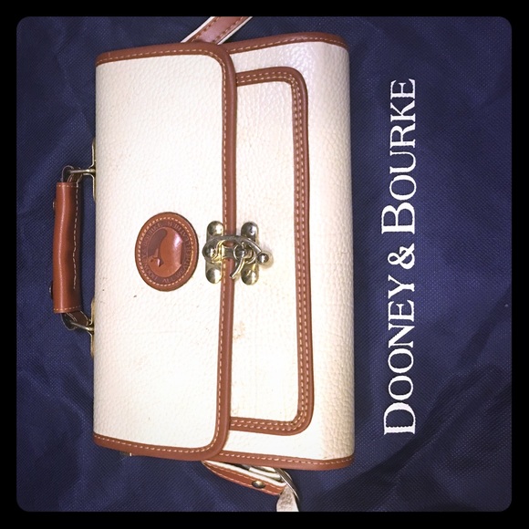 Vintage Dooney and Bourke purse