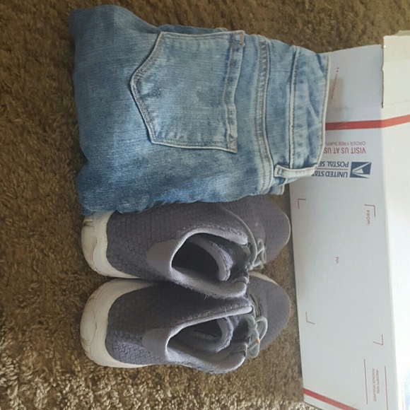 Trade items - Picture 4 of 4