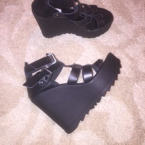 Steve Madden Combat Wedges 🕷