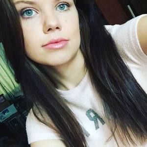 Meet your Posher, Mallory