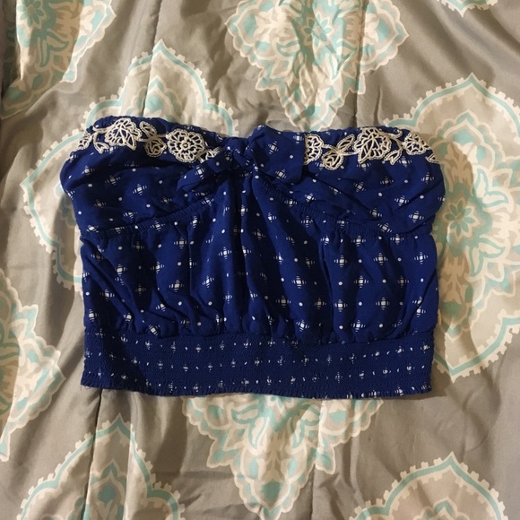 NWOT! Size M - Hollister blue crop top - Picture 1 of 4