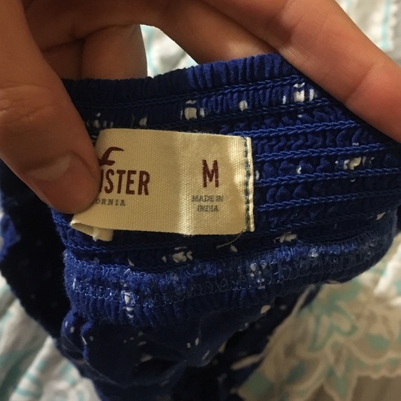 NWOT! Size M - Hollister blue crop top - Picture 3 of 4