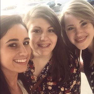 Meet your Posher, Emily