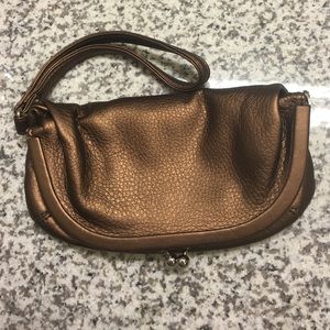 Bronze clutch