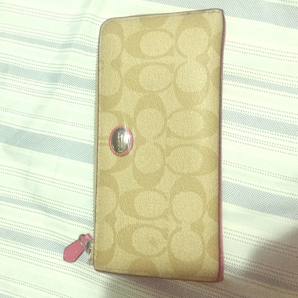 Coach wallet