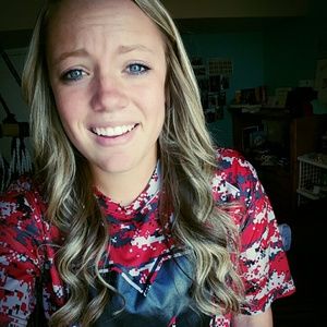 Meet your Posher, Amanda