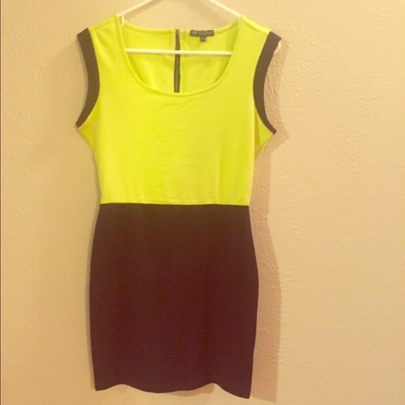 Dress - Picture 1 of 4