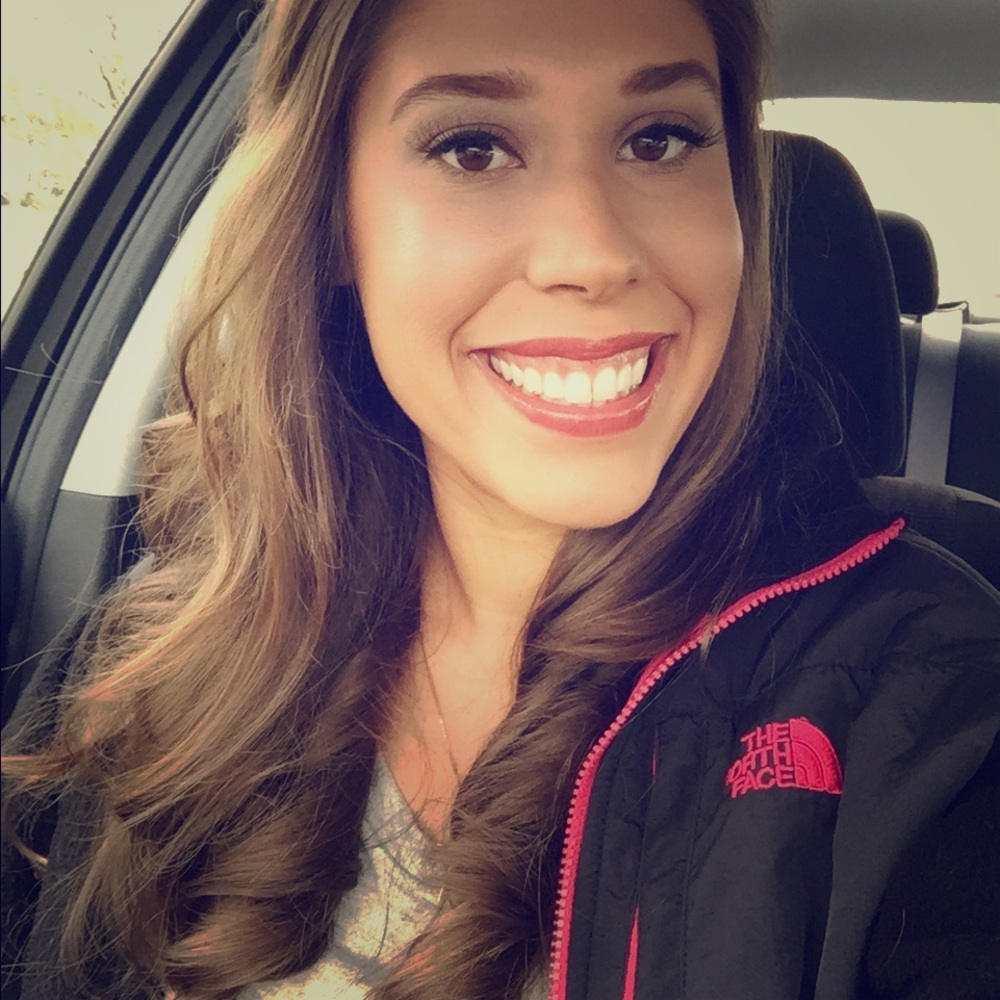 Meet your Posher, Kendra