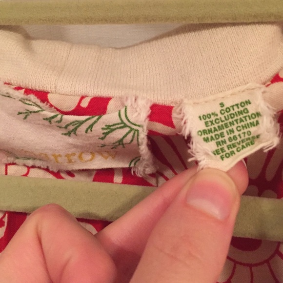 Anthropologie sweater! Very unique - Picture 3 of 3