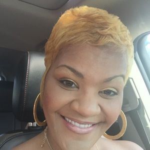 Meet your Posher, Kellie