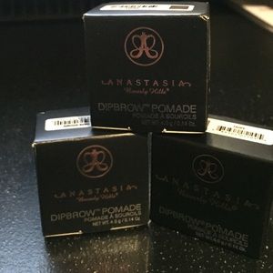 Anastasia  Beverly Hills Dipbrow Pomade