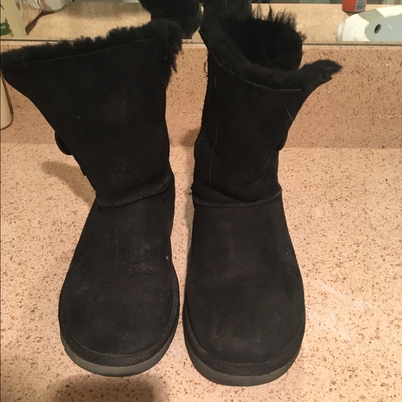 Black uggs